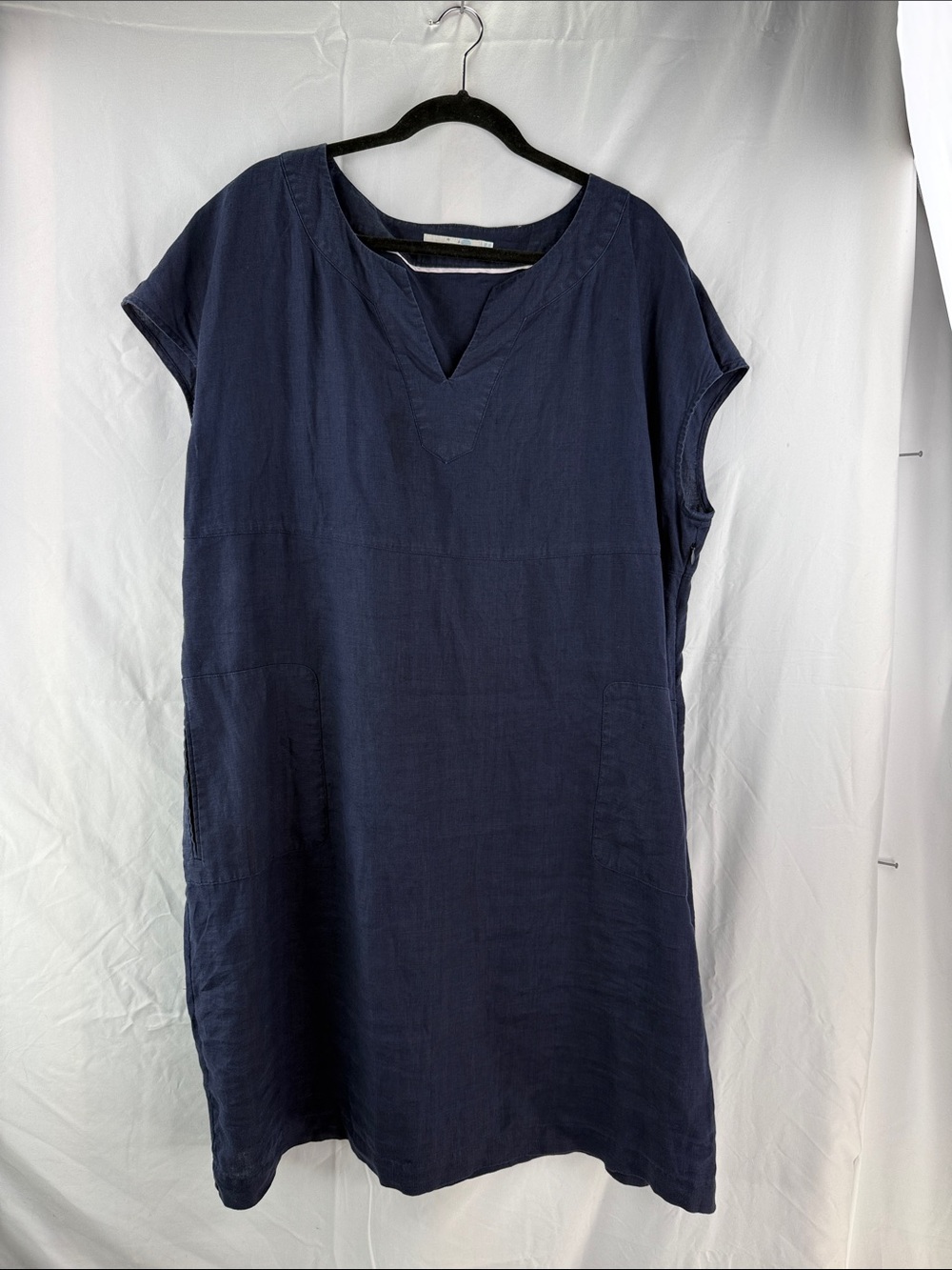 Boden Women’s Size 16 100% Linen Split Neck Navy Dress W/ Side Zip & Two Pockets